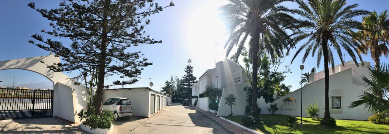 Beachfront Oasis In Costa Del Sol. Caleta De Velez Exterior foto